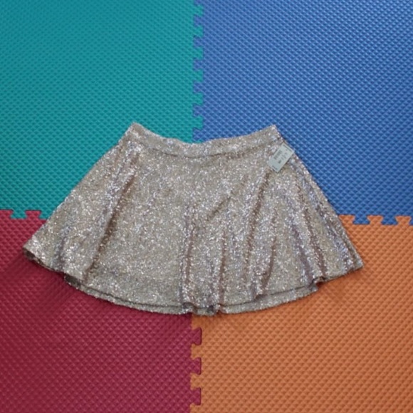 Shimmery rose gold flowy skirt - Picture 2 of 4